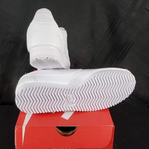 NEW! Nike Classic Cortez Leather White/White - Picture 4 of 4